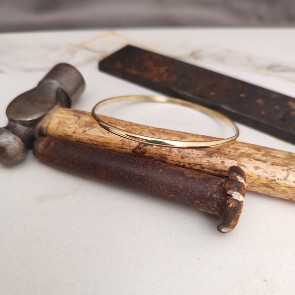 Solid gold round bracelet – timeless, minimal, and made to last. Gold bracelet. - Picture 3 of 12